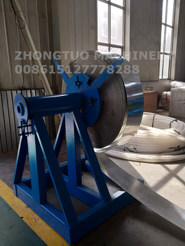 Customized metal steel round and square rain water gutter making rolling machine