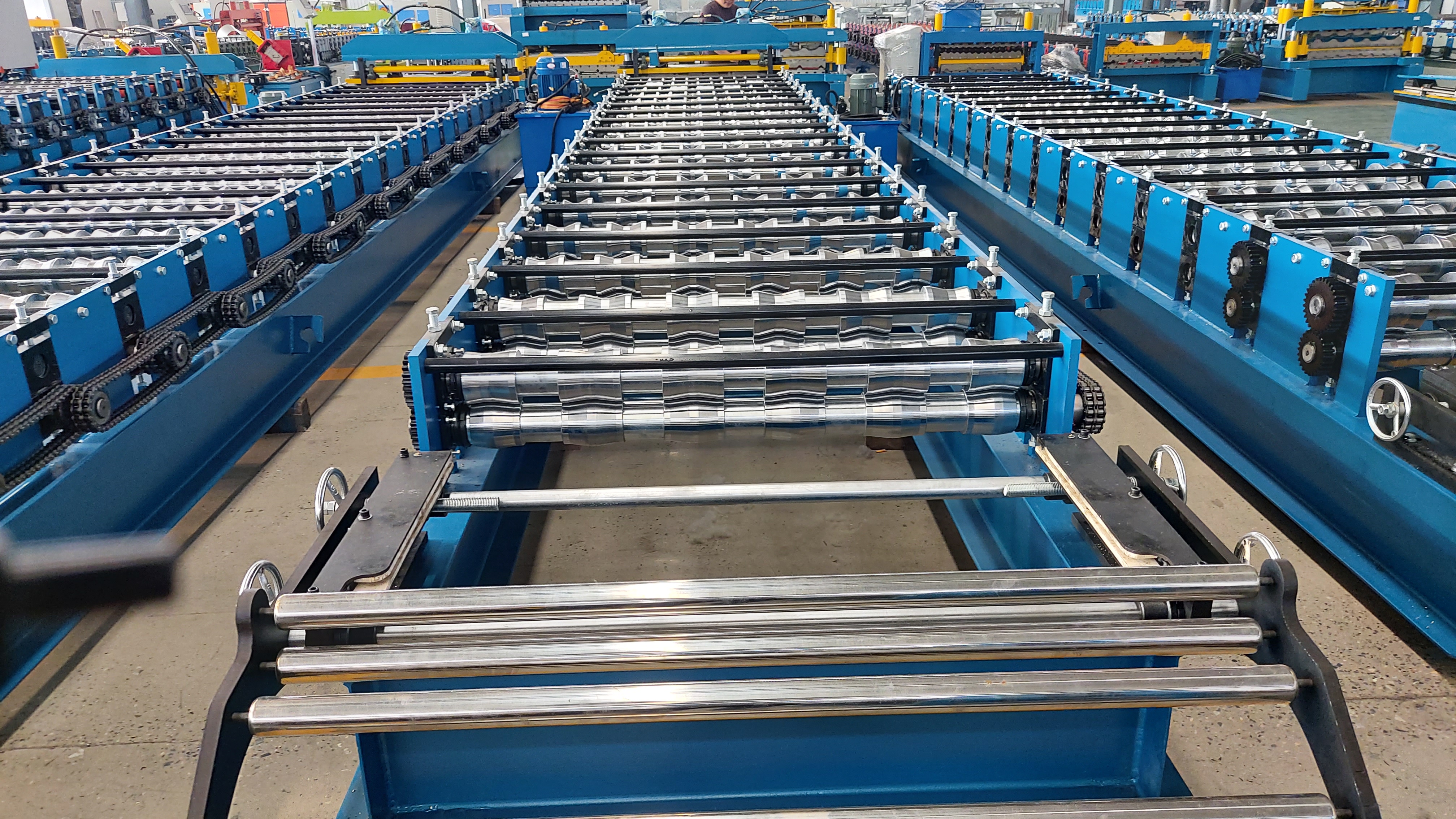 Kenya roof sheet roll forming machine has completed