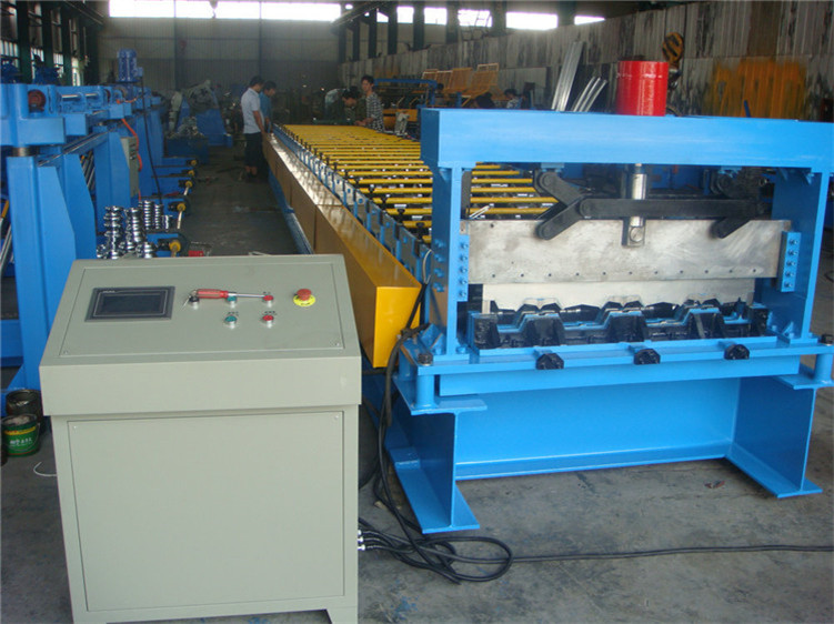 steel deck making machine