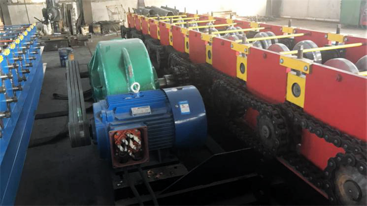 Guardrail Roll Forming Machine