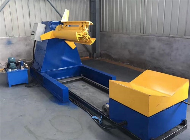 The feature of manual decoiler