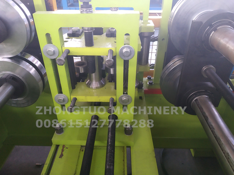 High cost-effective C/Z purlin interchangeable roll forming machine