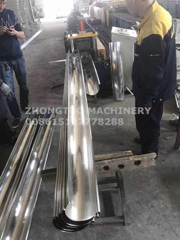 Customized metal steel round and square rain water gutter making rolling machine