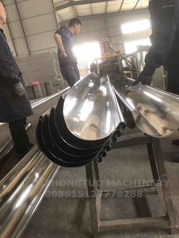 Customized metal steel round and square rain water gutter making rolling machine