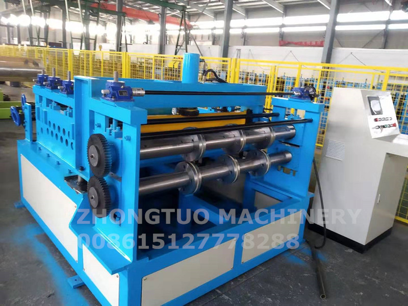 The cutting and slitting machine test in our factory
