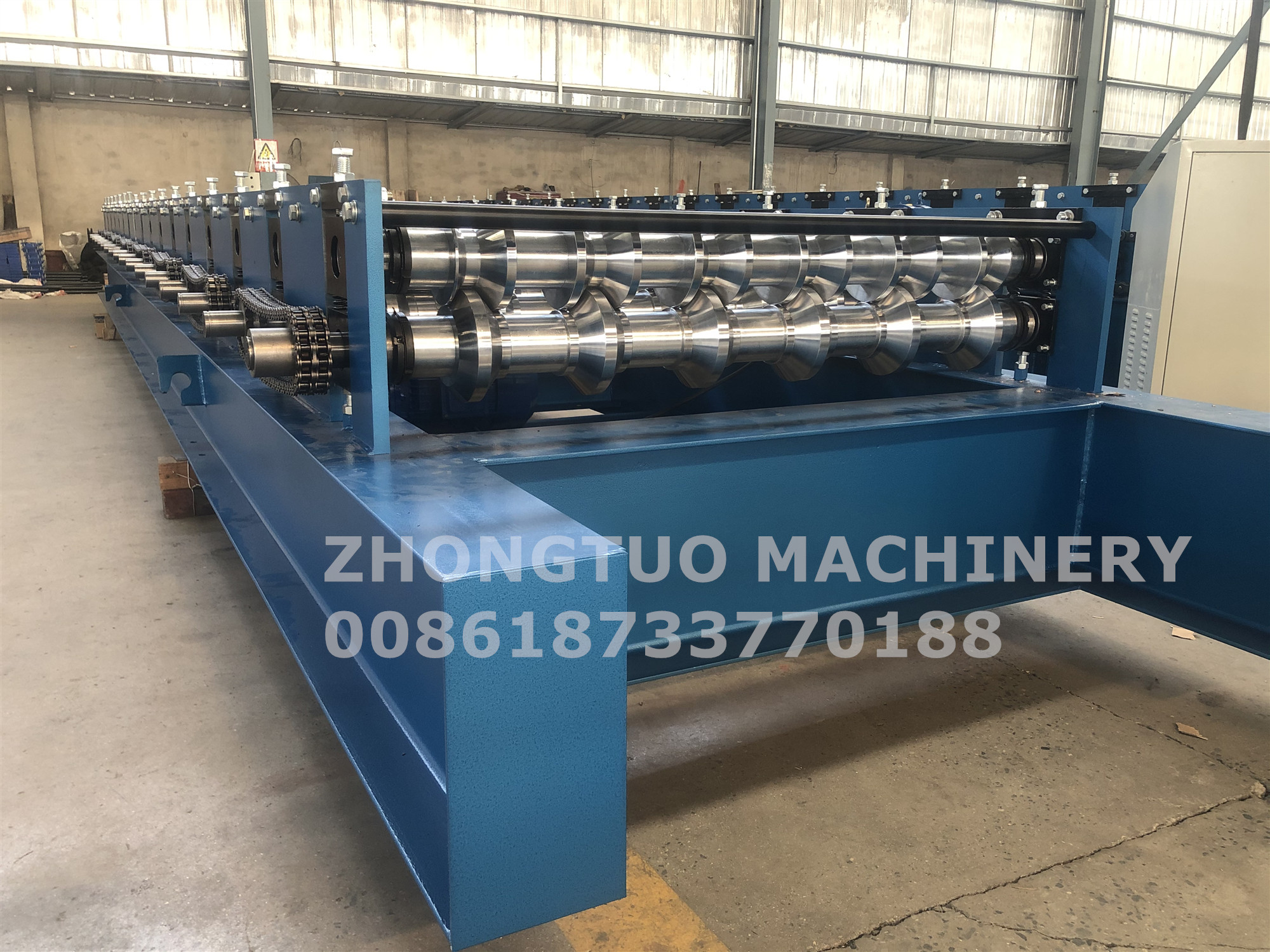 The making progress of trapezoid roof sheet making machine that for Kenya customer